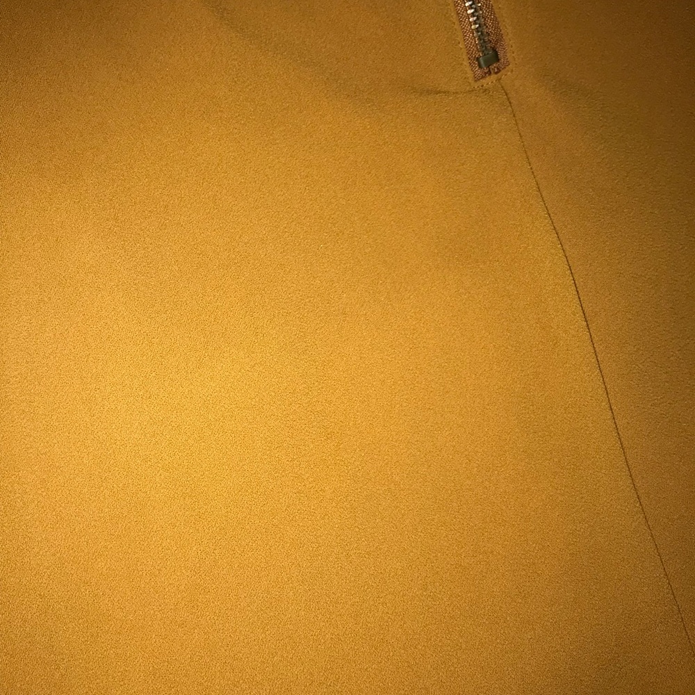 Rust colored top - Picture 4 of 4